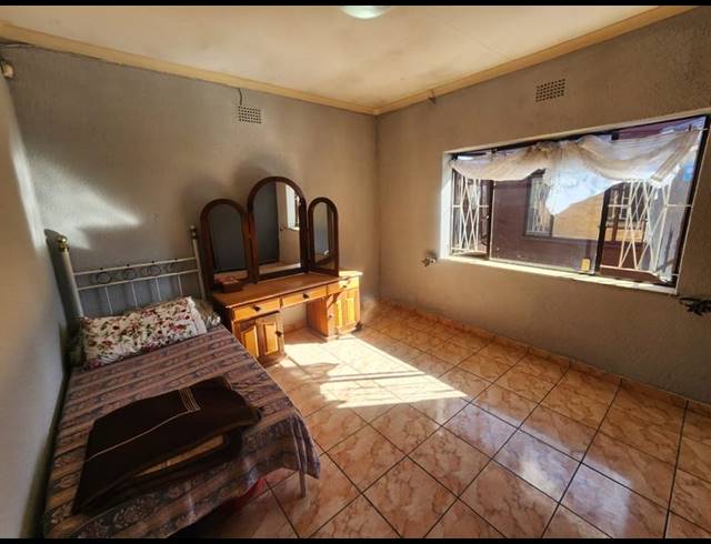 3 BEDROOM HOUSE FOR SALE IN RACEVIEW